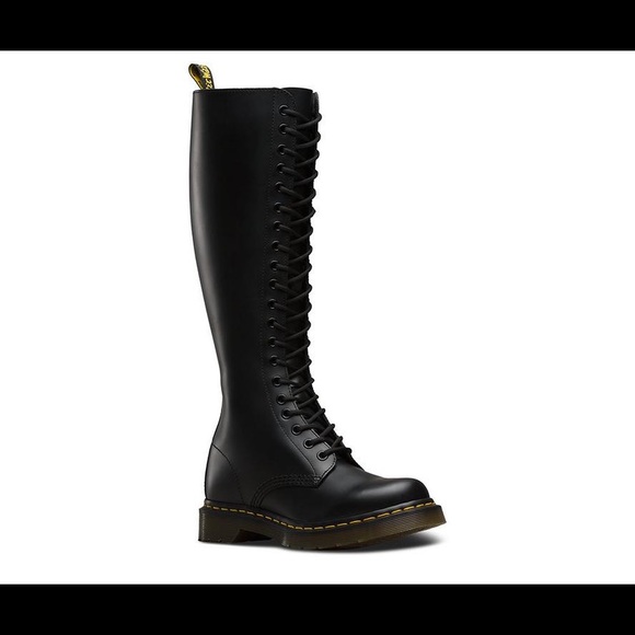 Dr. Martens Shoes - 20 Eye Dr. Martens